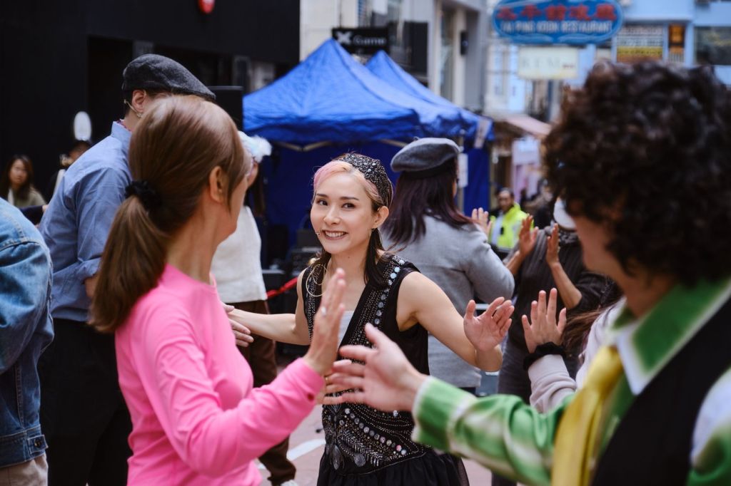 #023 葉雅澄 Claris | Swing Dance 101, 工作假期經歷、線上課堂模式、帶小眾藝術「出圈」、好的搖擺舞者、先連結後解決的辦事心法｜一代搖擺創辦人、搖擺舞者、Slasher